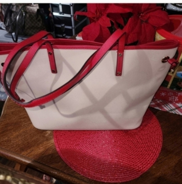 🍂🍁NWOT LIMITED EDITION MICHAEL KORS VALENTINES DAY TOTE - Picture 7 of 8